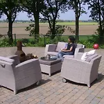 Op De Brabantse Wal Alojamento de Acomodação e Pequeno-almoço 4*