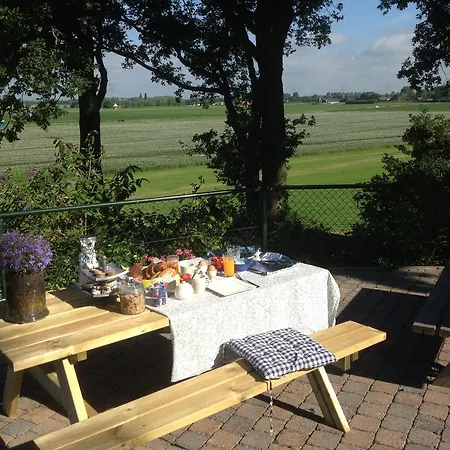 Bed & Breakfast Op De Brabantse Wal Halsteren