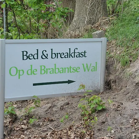 Op De Brabantse Wal Bed & Breakfast