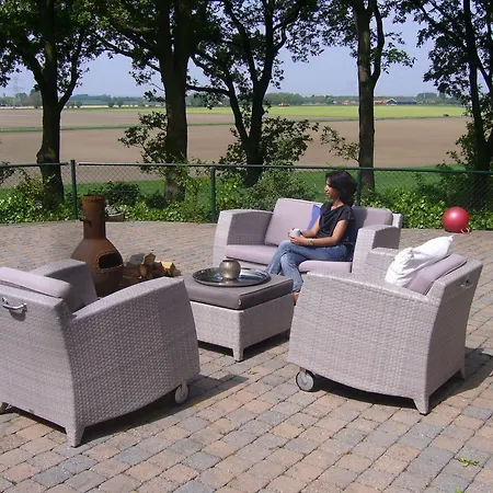 Op De Brabantse Wal Bed & Breakfast 4*